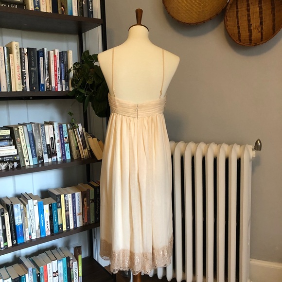 “Taylor Swift” Dress - Picture 4 of 6